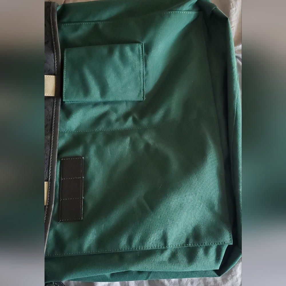 Coach Signature Vintage Tote/Travel Bag: Black Jacquard/ Leather/ Green Lining. - Picture 7 of 12